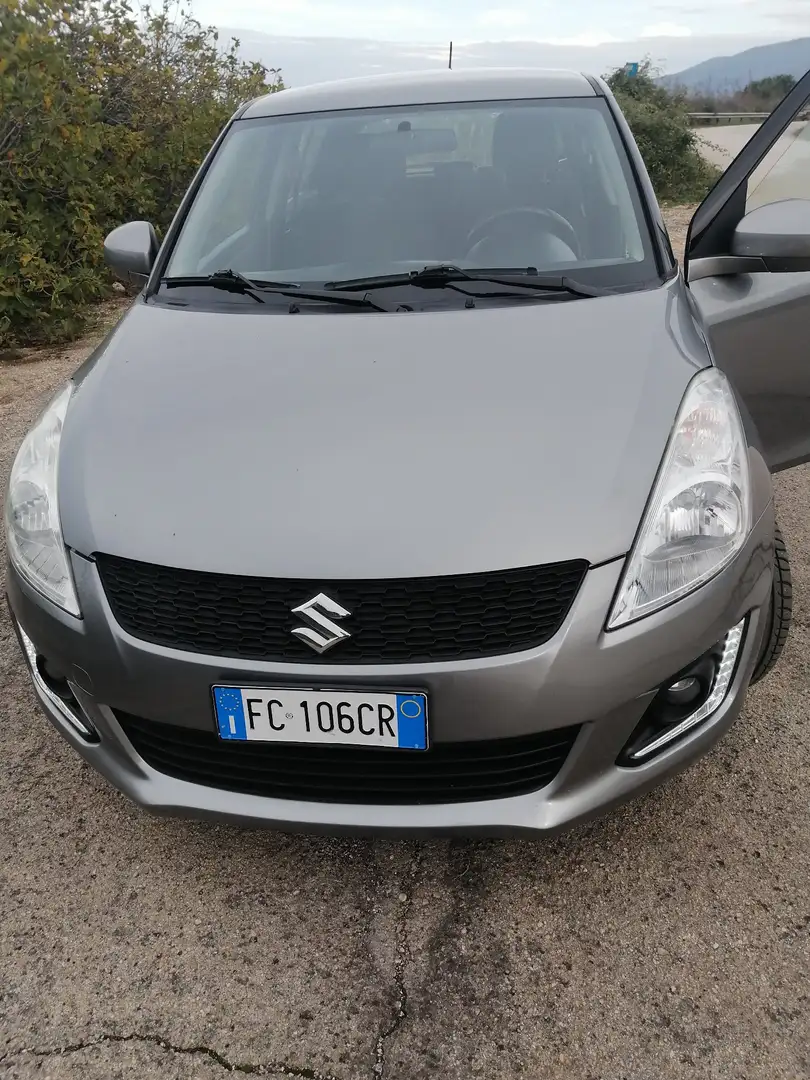 Suzuki Swift Gri - 1