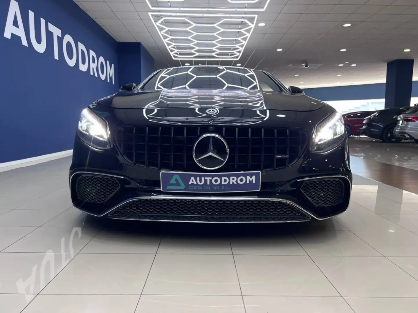 Mercedes-Benz S 560 Coupé 4Matic 9G-Tronic Schwarz - 2