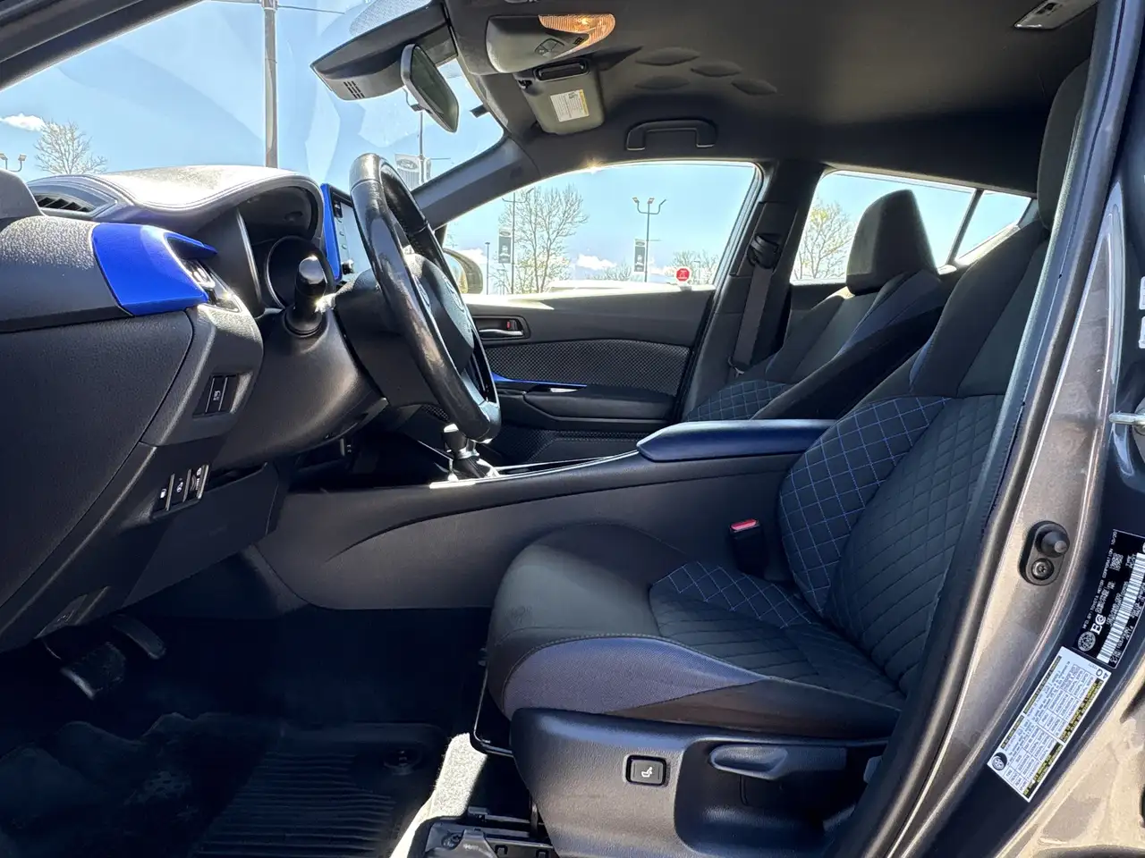 Toyota C-HR снимка Toyota C-HR