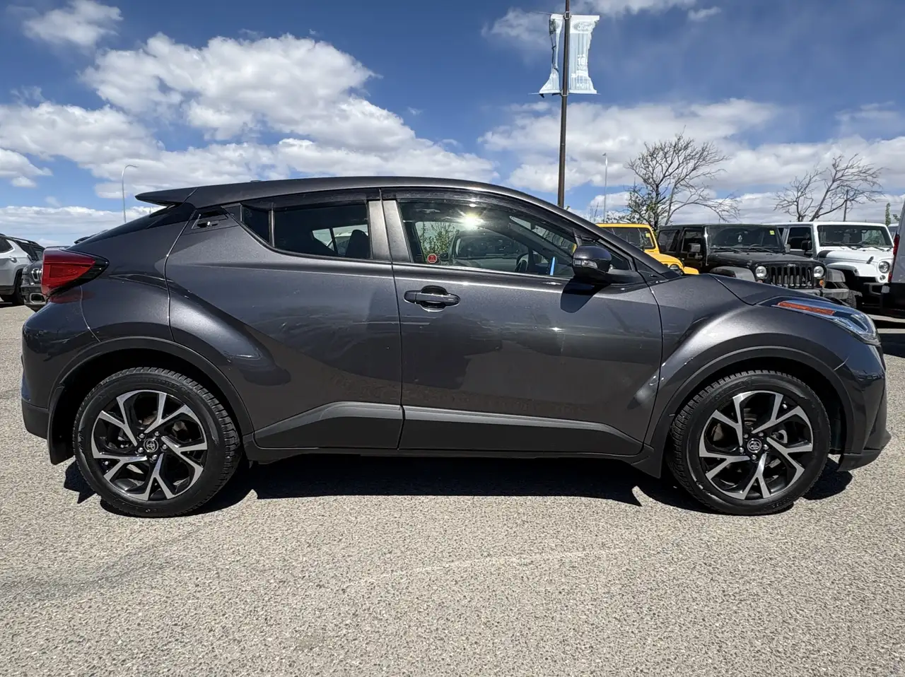 Toyota C-HR снимка Toyota C-HR