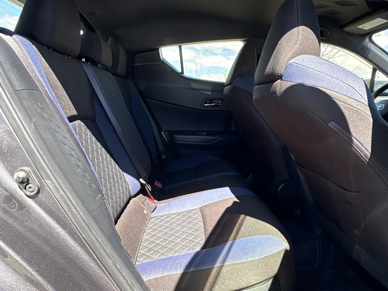 Toyota C-HR снимка Toyota C-HR