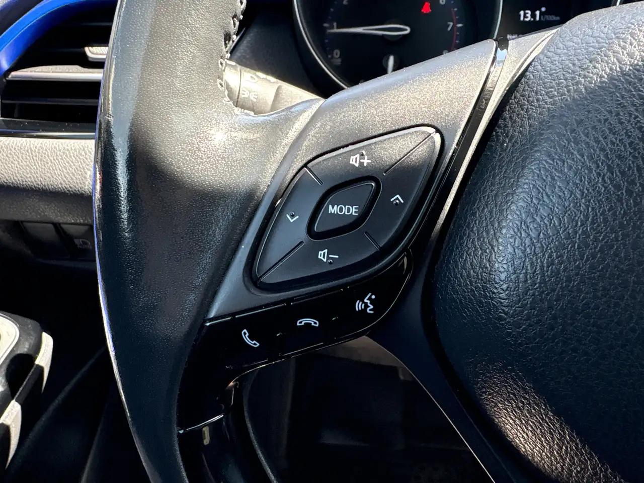 Toyota C-HR снимка Toyota C-HR