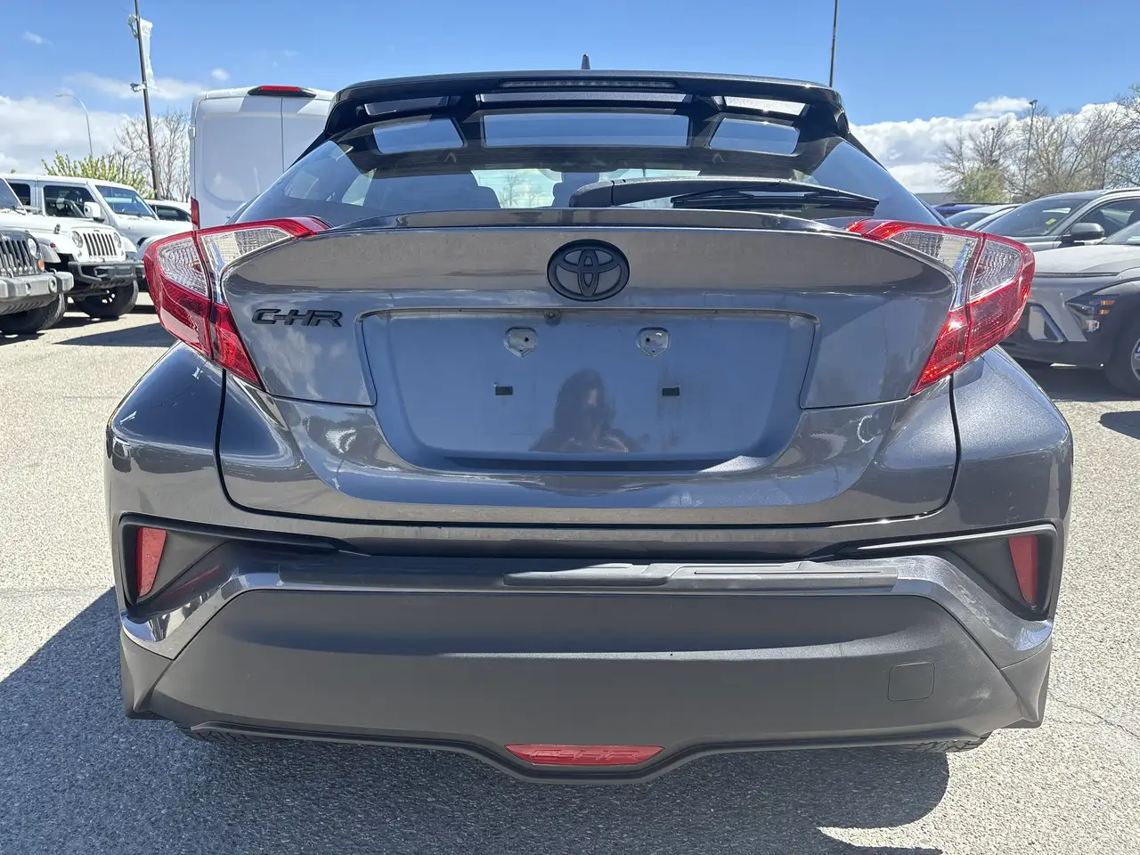 Toyota C-HR снимка Toyota C-HR