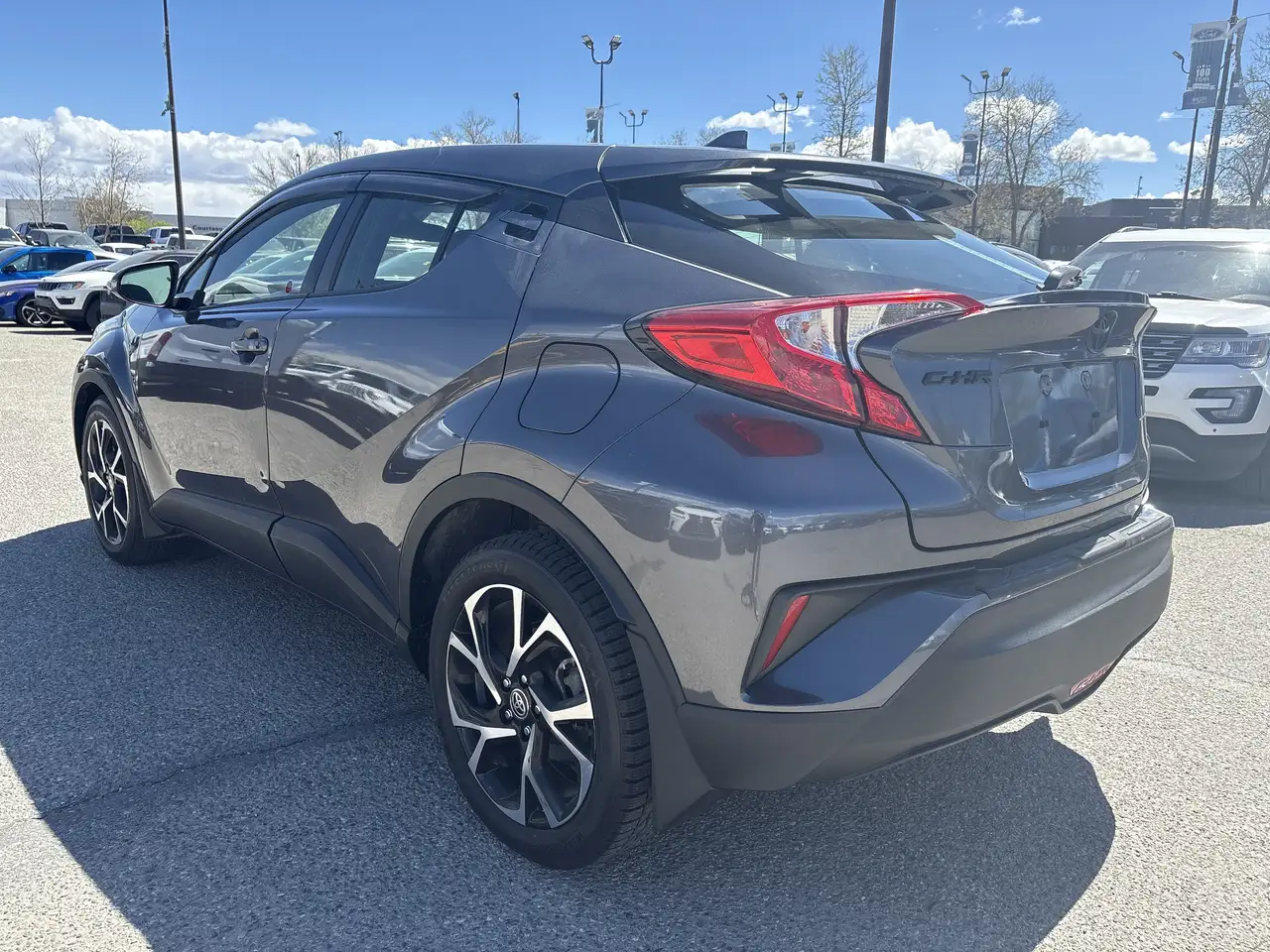 Toyota C-HR снимка Toyota C-HR