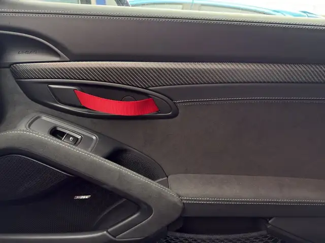 Porsche 718 Spyder view 6