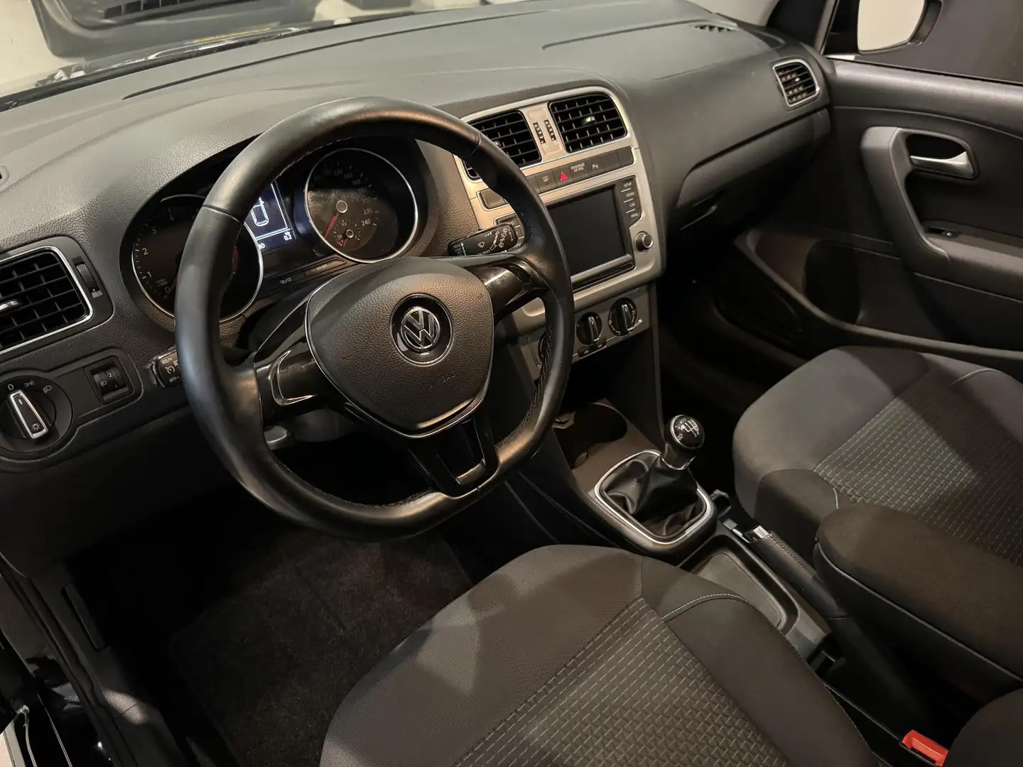 Volkswagen Polo 1.0 BlueMotion Edition | Airconditioning | Parkeer Zwart - 2