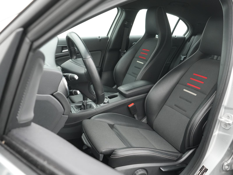 Mercedes-Benz A 200 AMG-Line,LED,KAM,SHZ,NAVI,BT — photo 6