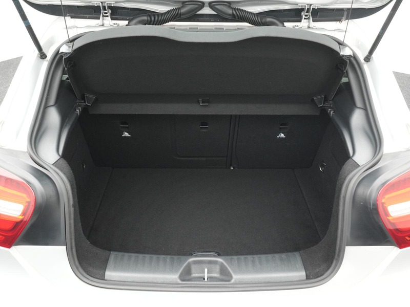 Mercedes-Benz A 200 AMG-Line,LED,KAM,SHZ,NAVI,BT — photo 8
