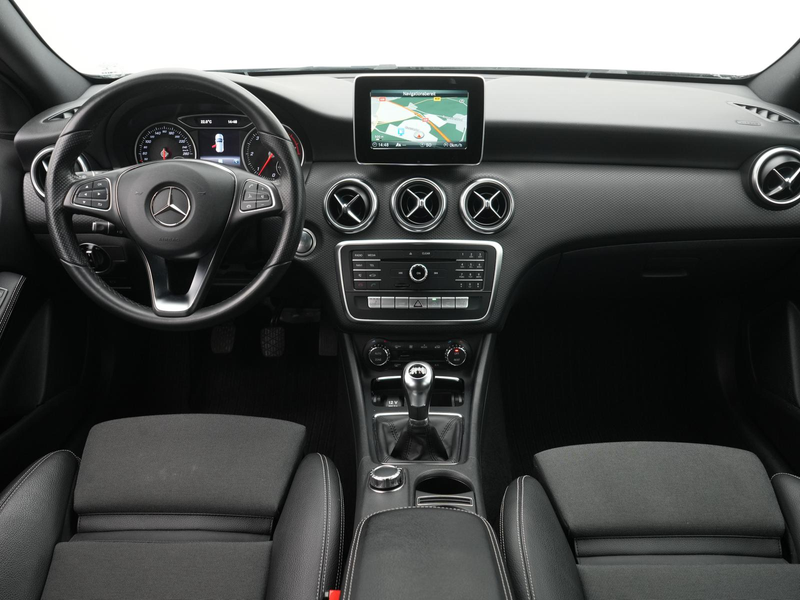 Mercedes-Benz A 200 AMG-Line,LED,KAM,SHZ,NAVI,BT — photo 9