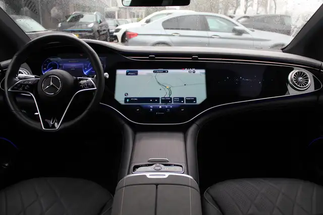 Mercedes-Benz Eqs view 2