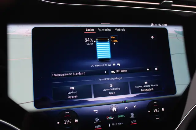 Mercedes-Benz Eqs view 18