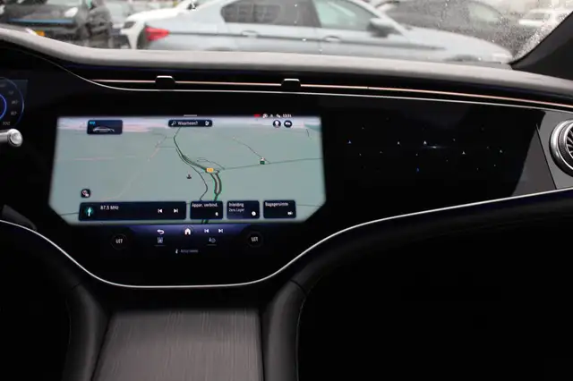 Mercedes-Benz Eqs view 10