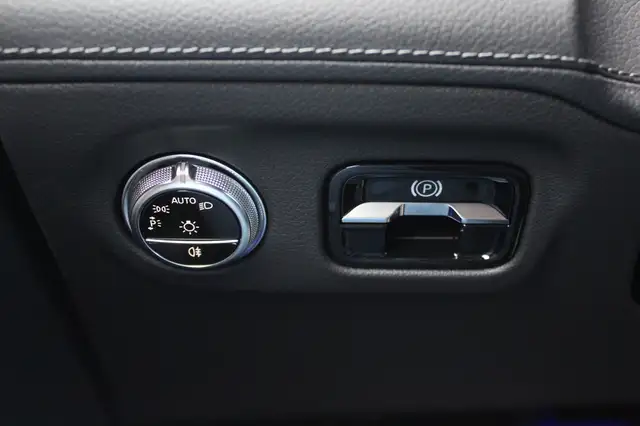 Mercedes-Benz Eqs view 28