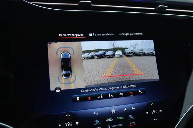 Mercedes-Benz Eqs view 13