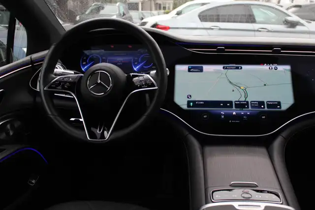 Mercedes-Benz Eqs view 6