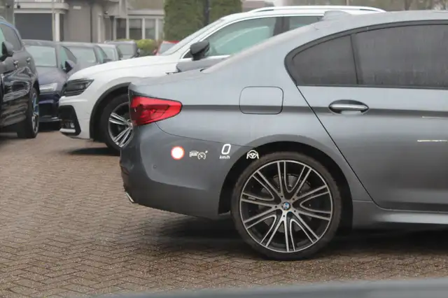 Mercedes-Benz Eqs view 25