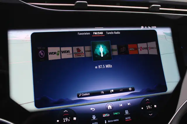 Mercedes-Benz Eqs view 14