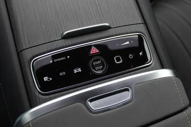 Mercedes-Benz Eqs view 22