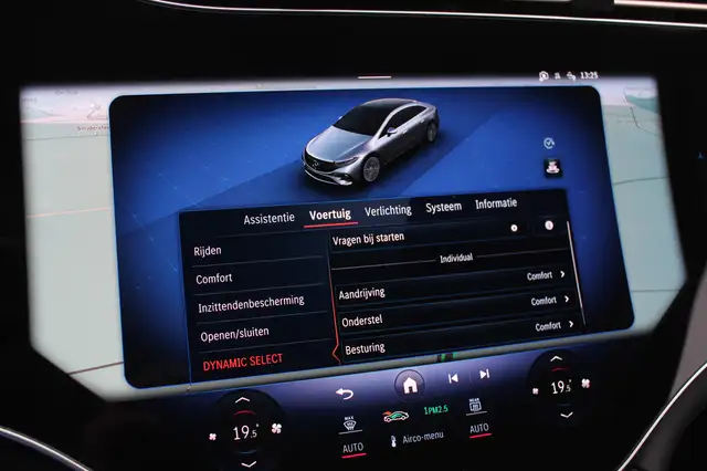 Mercedes-Benz Eqs view 16