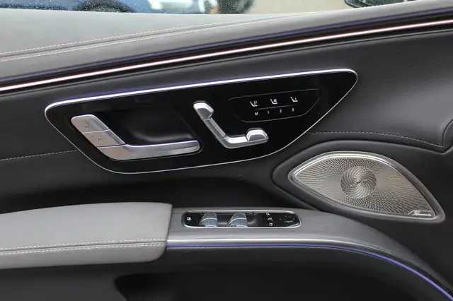 Mercedes-Benz Eqs view 23