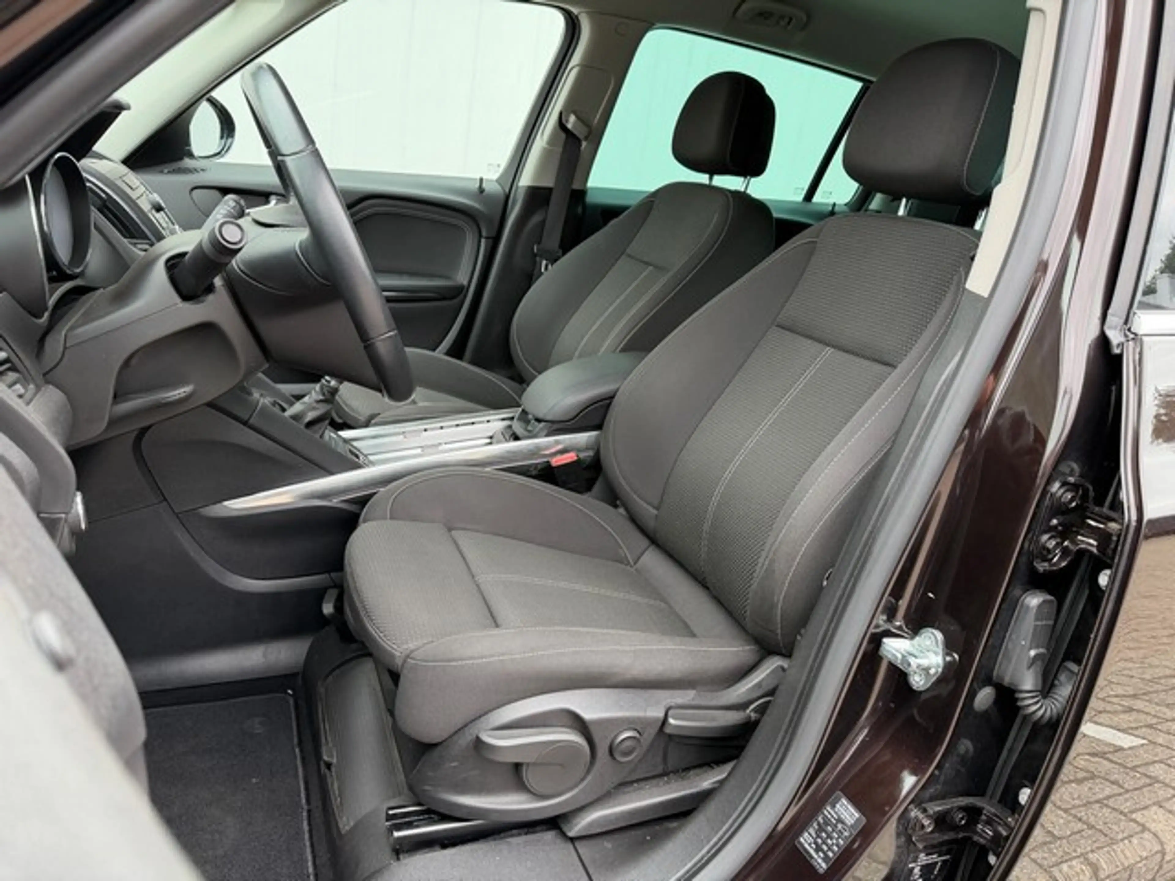 Opel Zafira Tourer 1.4 Turbo Cosmo met Navigatie, AGR, 19inch, Climat — photo 8