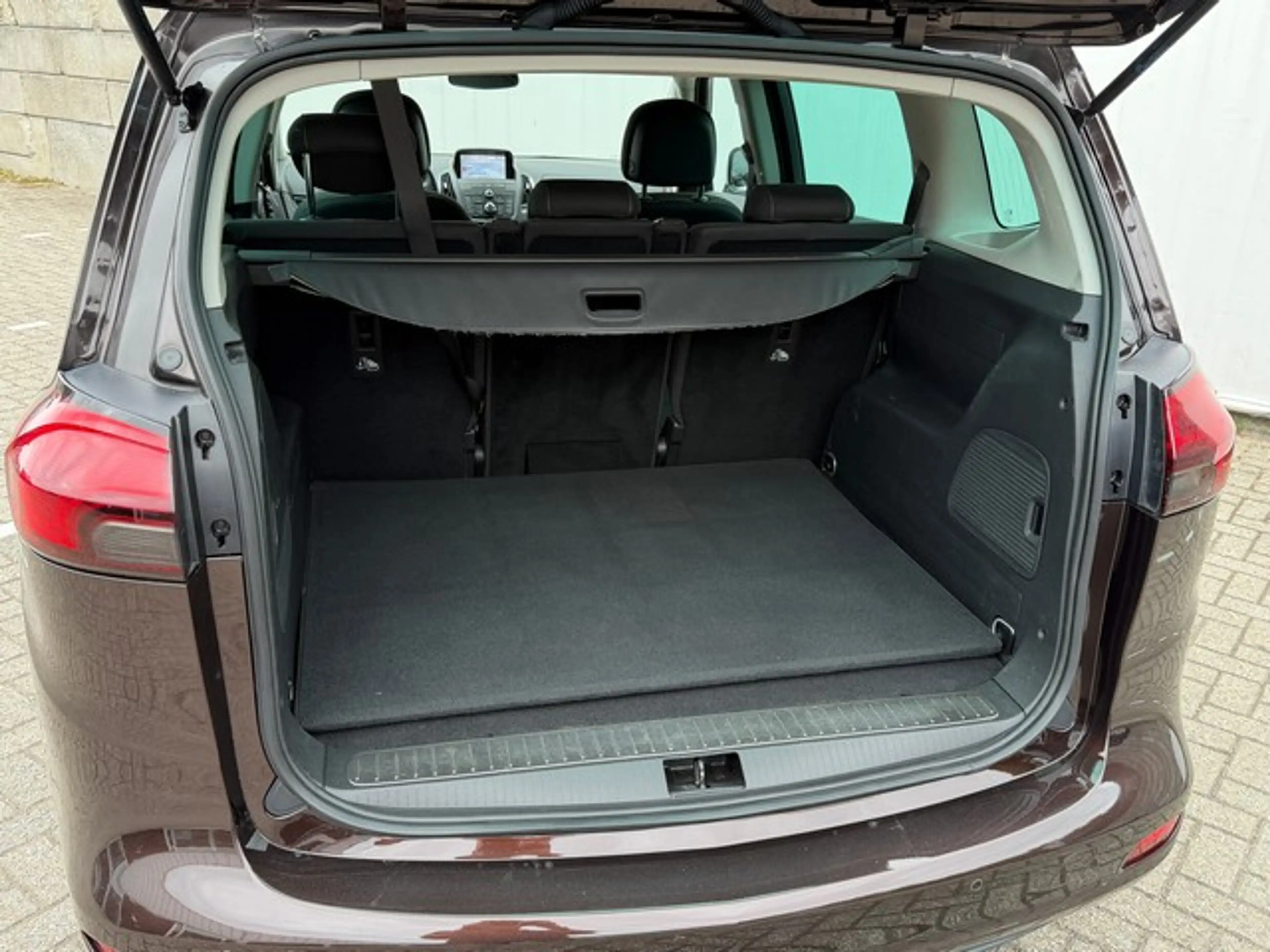 Opel Zafira Tourer 1.4 Turbo Cosmo met Navigatie, AGR, 19inch, Climat — photo 12