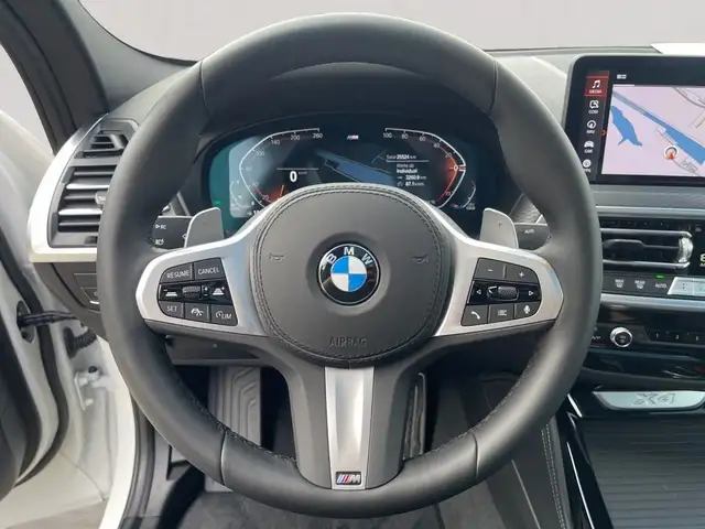 BMW X4 view 14