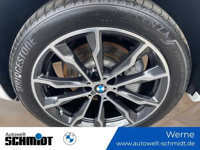 BMW X4 view 7