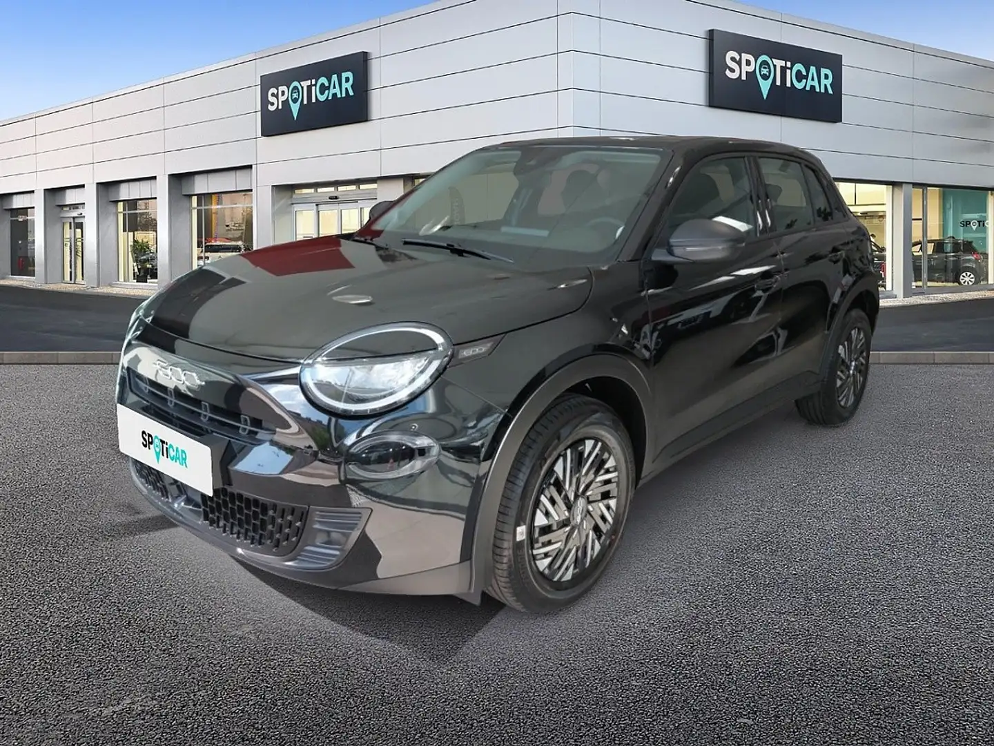 Fiat 600 Hybrid mHEV 145 6-Gang eDCT Pop Schwarz - 1