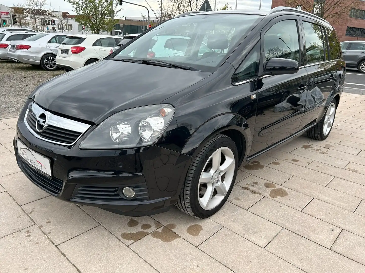 Opel Zafira B Edition Plus Automatik Black - 1