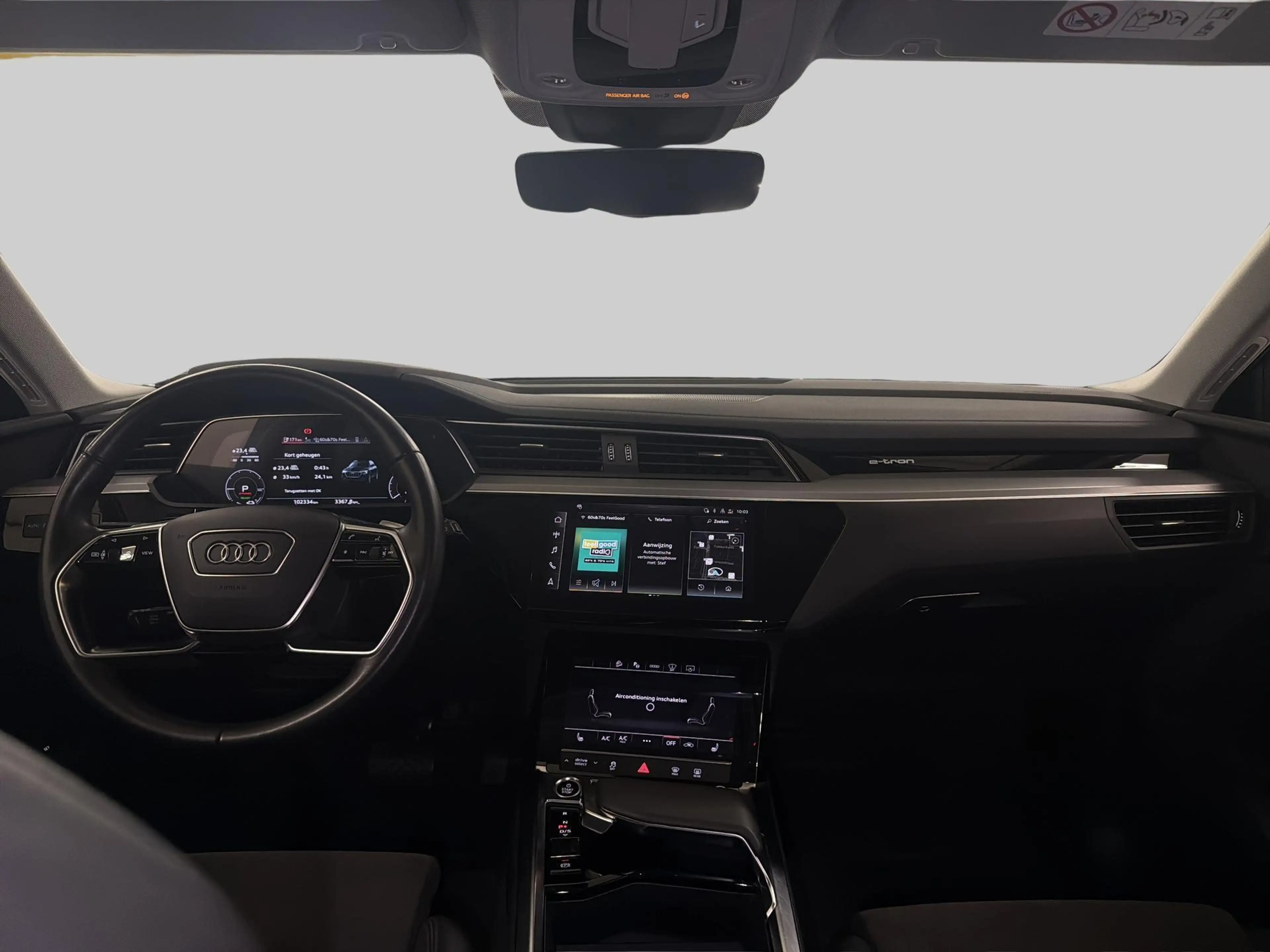 Audi e-tron | SoH 92,6% | | Achteruitrijcamera | Sportstoelen — photo 5