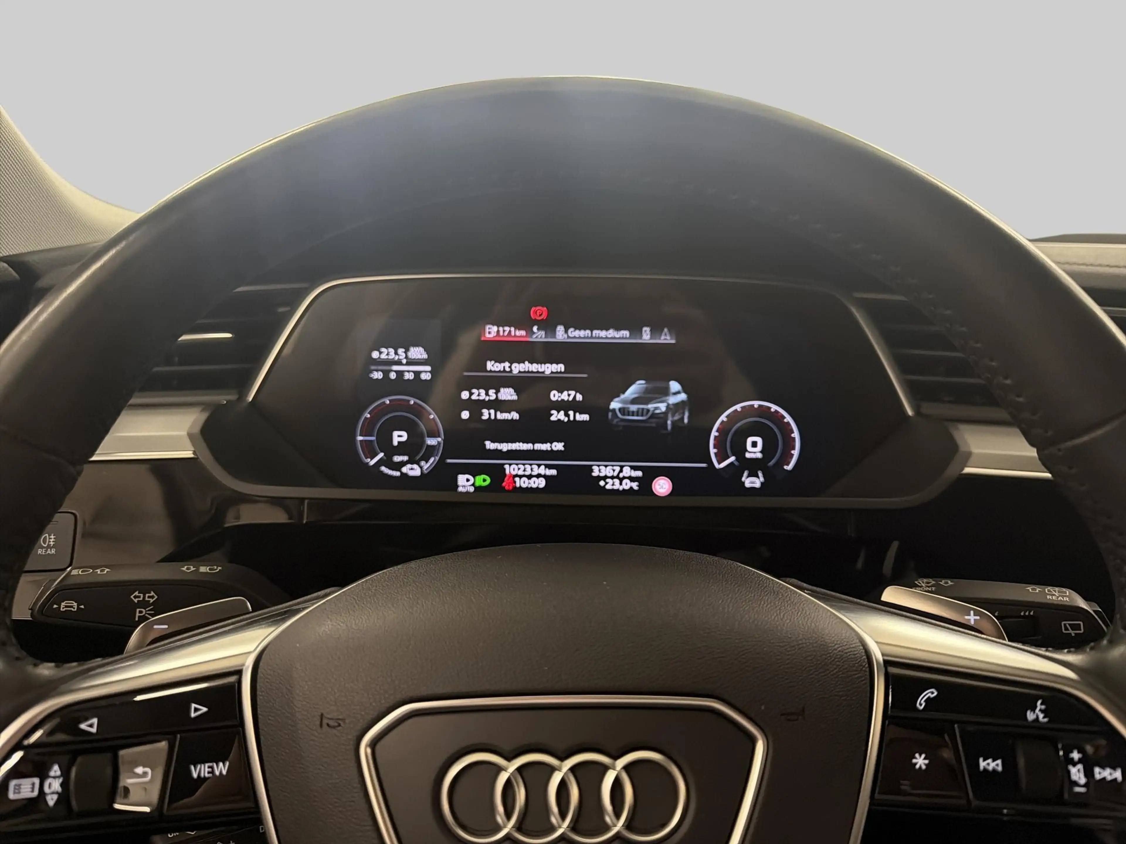 Audi e-tron | SoH 92,6% | | Achteruitrijcamera | Sportstoelen — photo 15