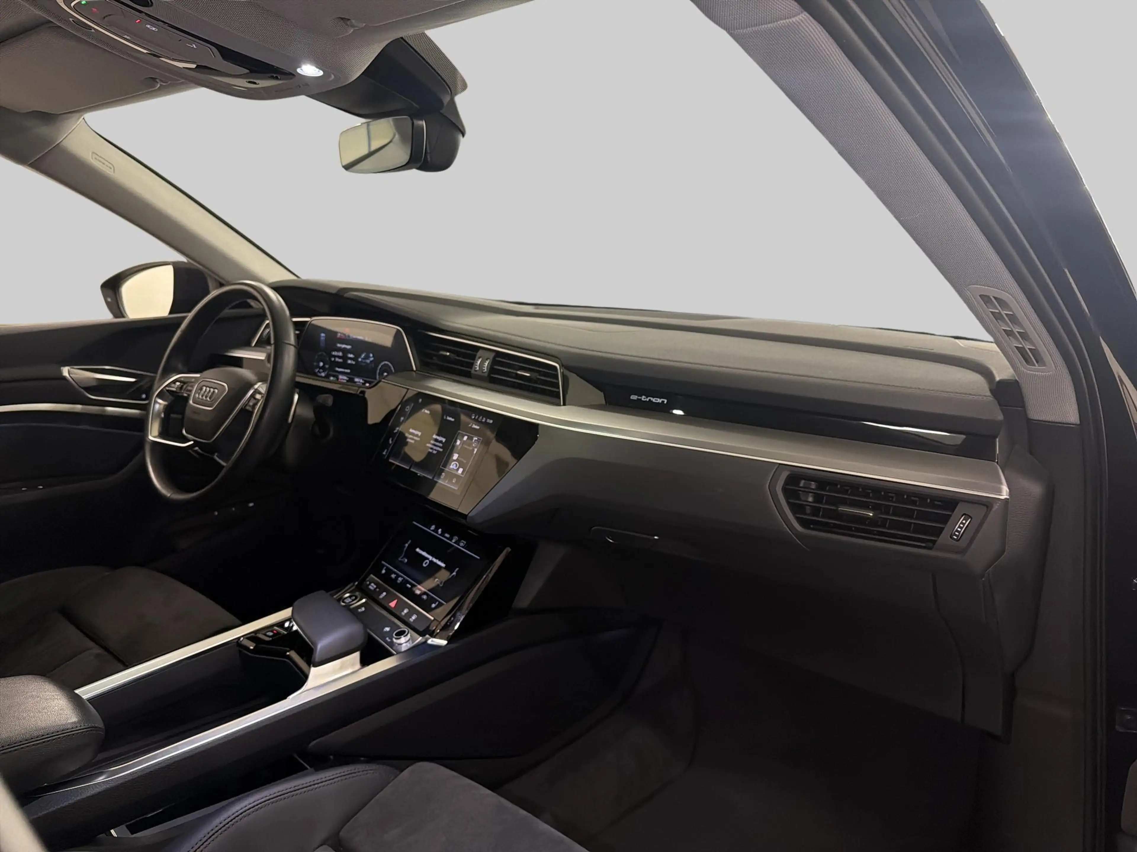 Audi e-tron | SoH 92,6% | | Achteruitrijcamera | Sportstoelen — photo 13