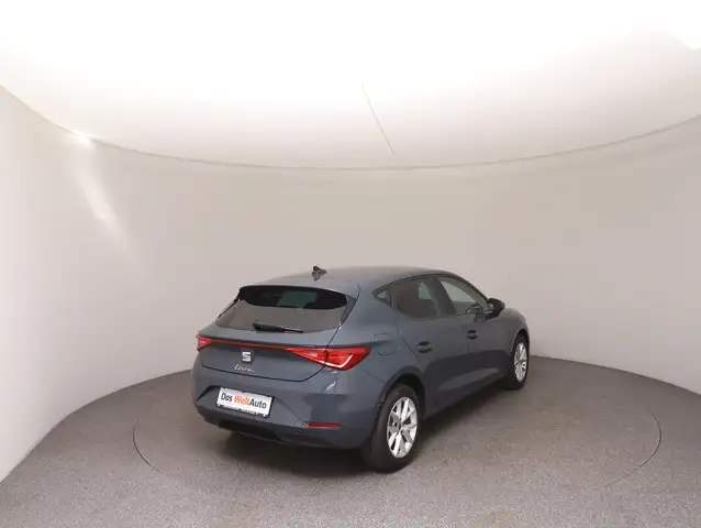 SEAT Leon view 4