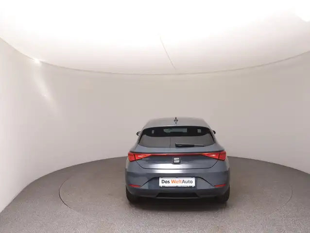 SEAT Leon view 5