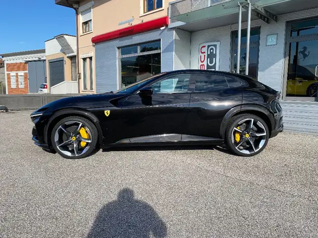 Ferrari Purosangue view 5
