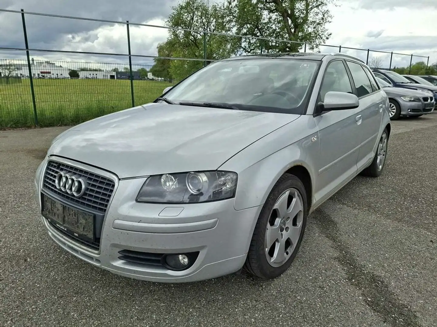 Audi A3 2.0 TDI Ambition HÄNDLER, EXPORT, BASTLER Silber - 1