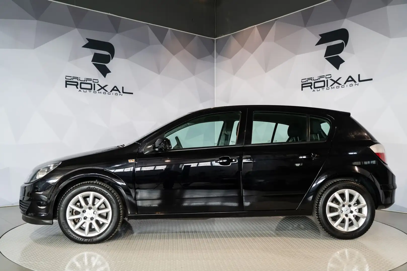 Opel Astra 1.9CDTi Elegance Noir - 2