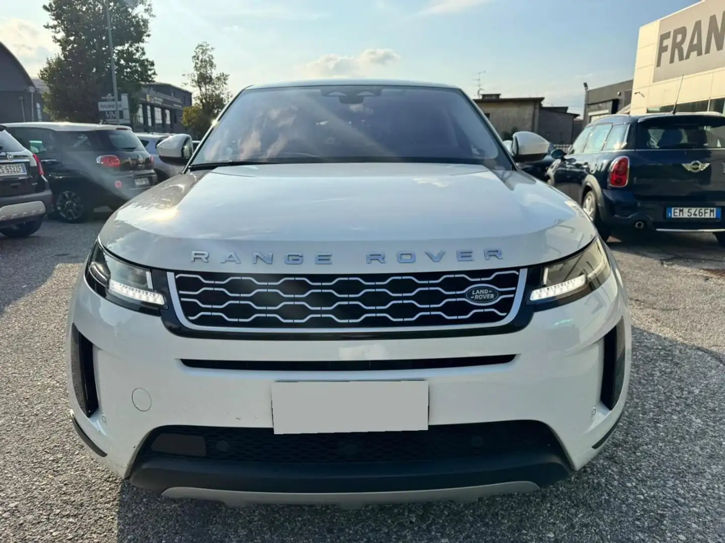 Land Rover Range Rover Evoque 1.5 I3 PHEV 300 CV AWD Auto R-Dynamic HSE Weiß - 2