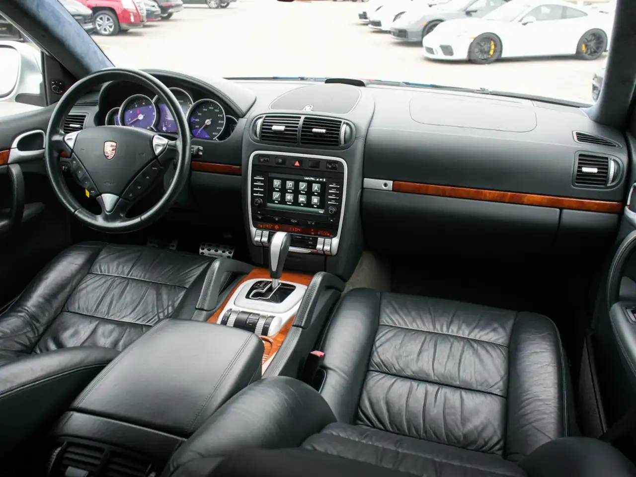 Porsche Cayenne снимка Porsche Cayenne