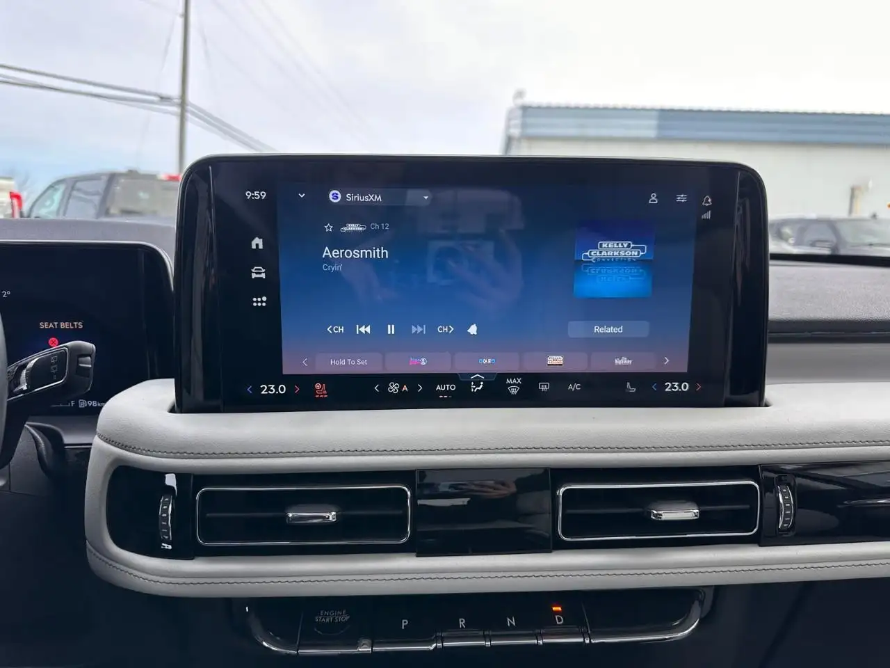 Lincoln Aviator снимка Lincoln Aviator