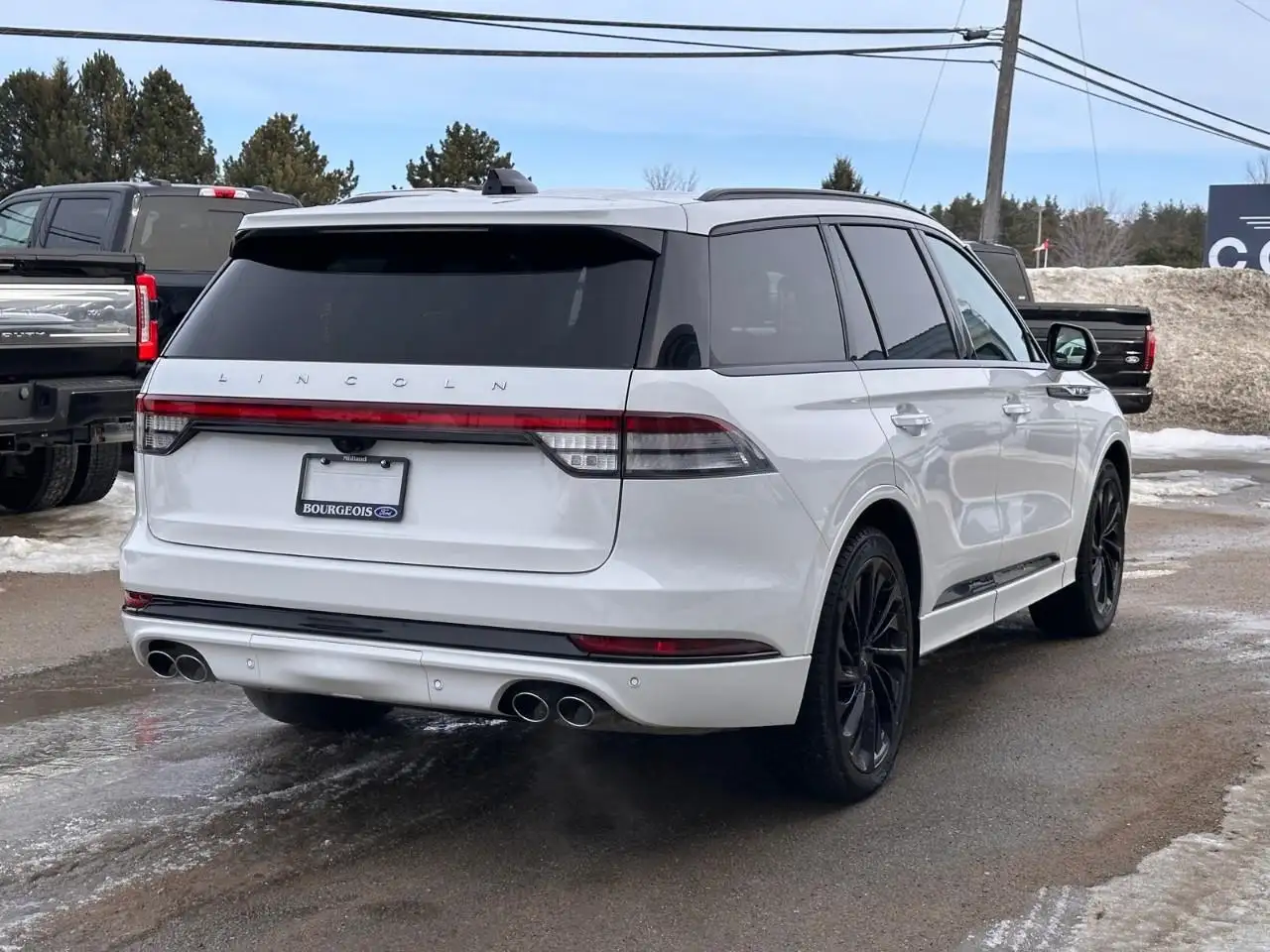 Lincoln Aviator снимка Lincoln Aviator