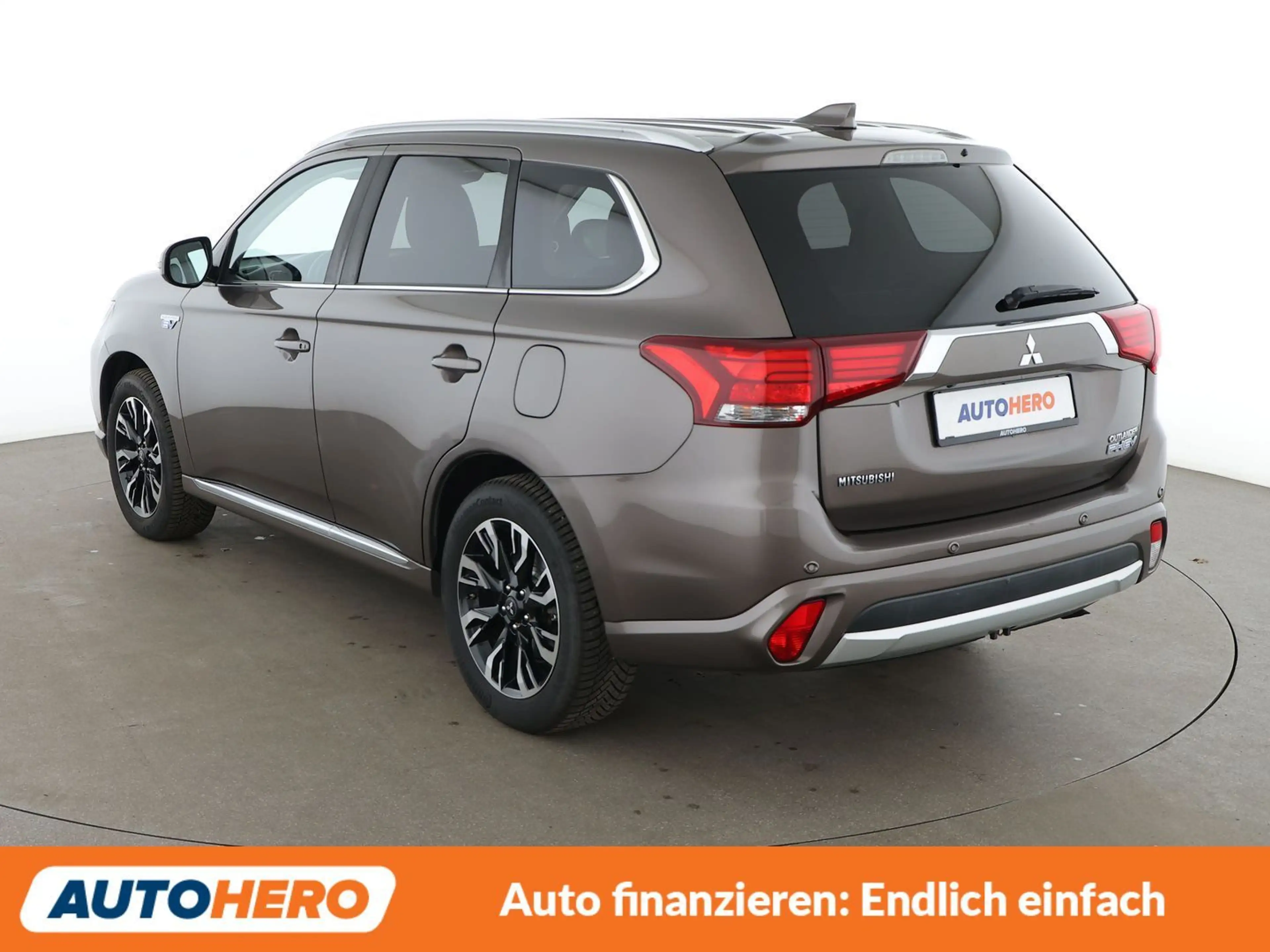 Mitsubishi Outlander 2.0 PHEV PHEV Top 4WD Aut.*NAVI*LED*ACC*CAM*PDC* — photo 4