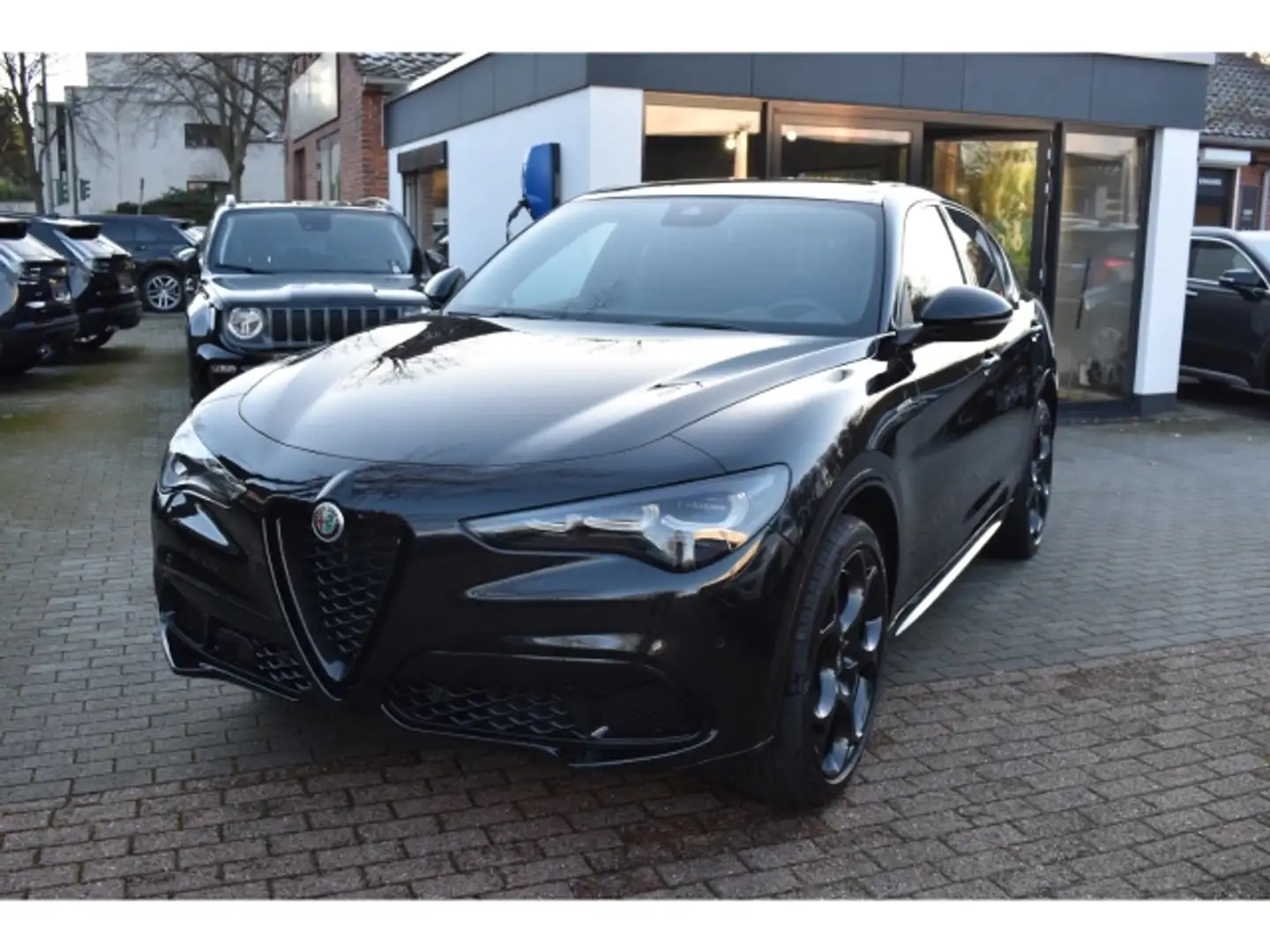 Alfa Romeo Stelvio Veloce Q4 2.0 Turbo - AHK - 21 Zoll- Panoramadach Schwarz - 1