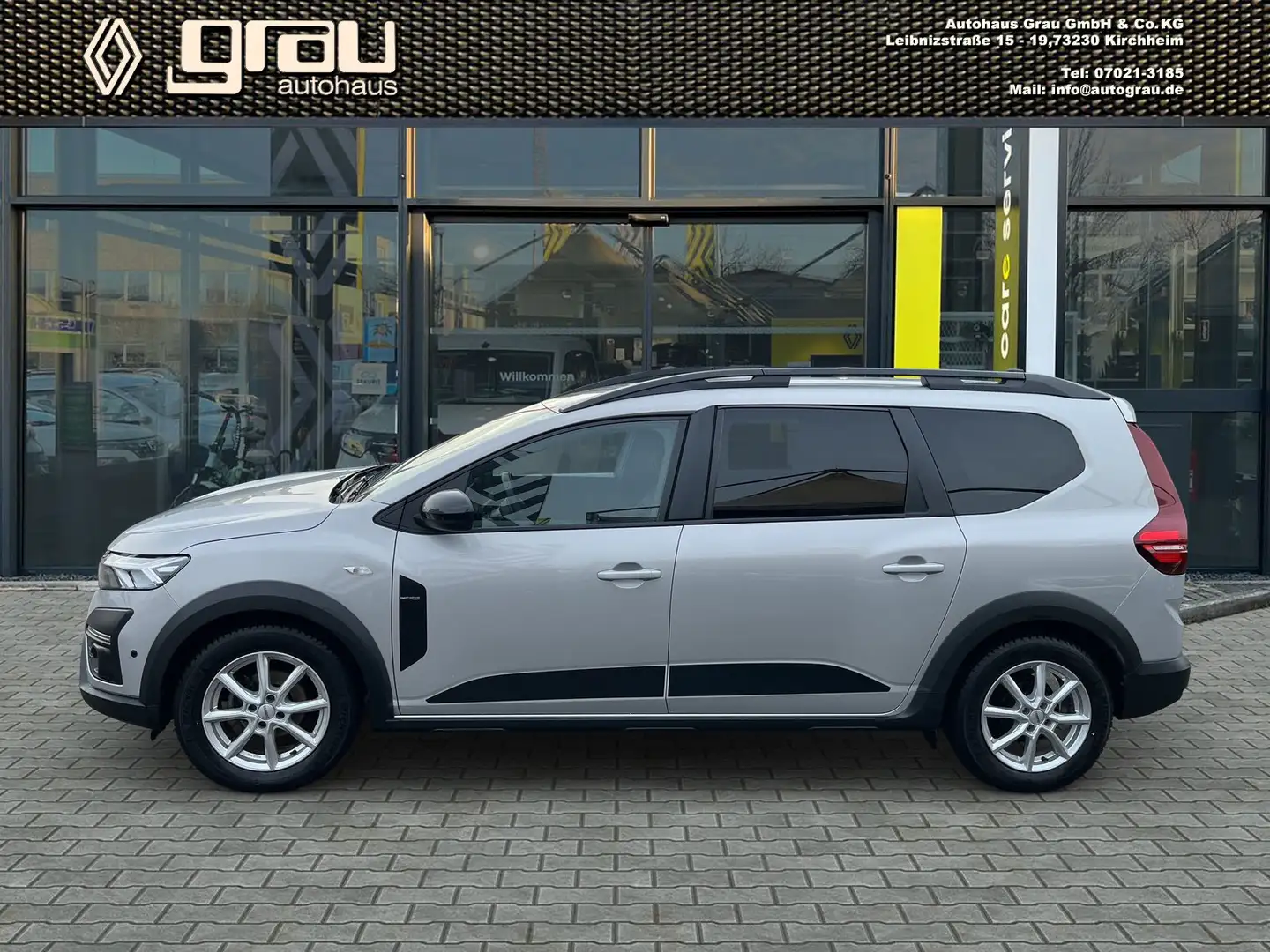 Dacia Jogger Extreme+ 8-fach und AHK abnehmbar Argent - 2