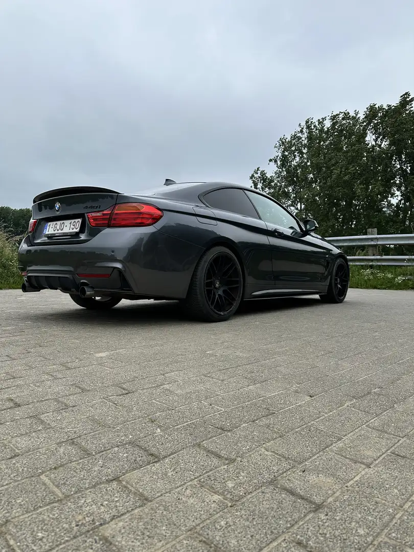 BMW 440 440i Coupe Aut. M Sport Šedá - 2