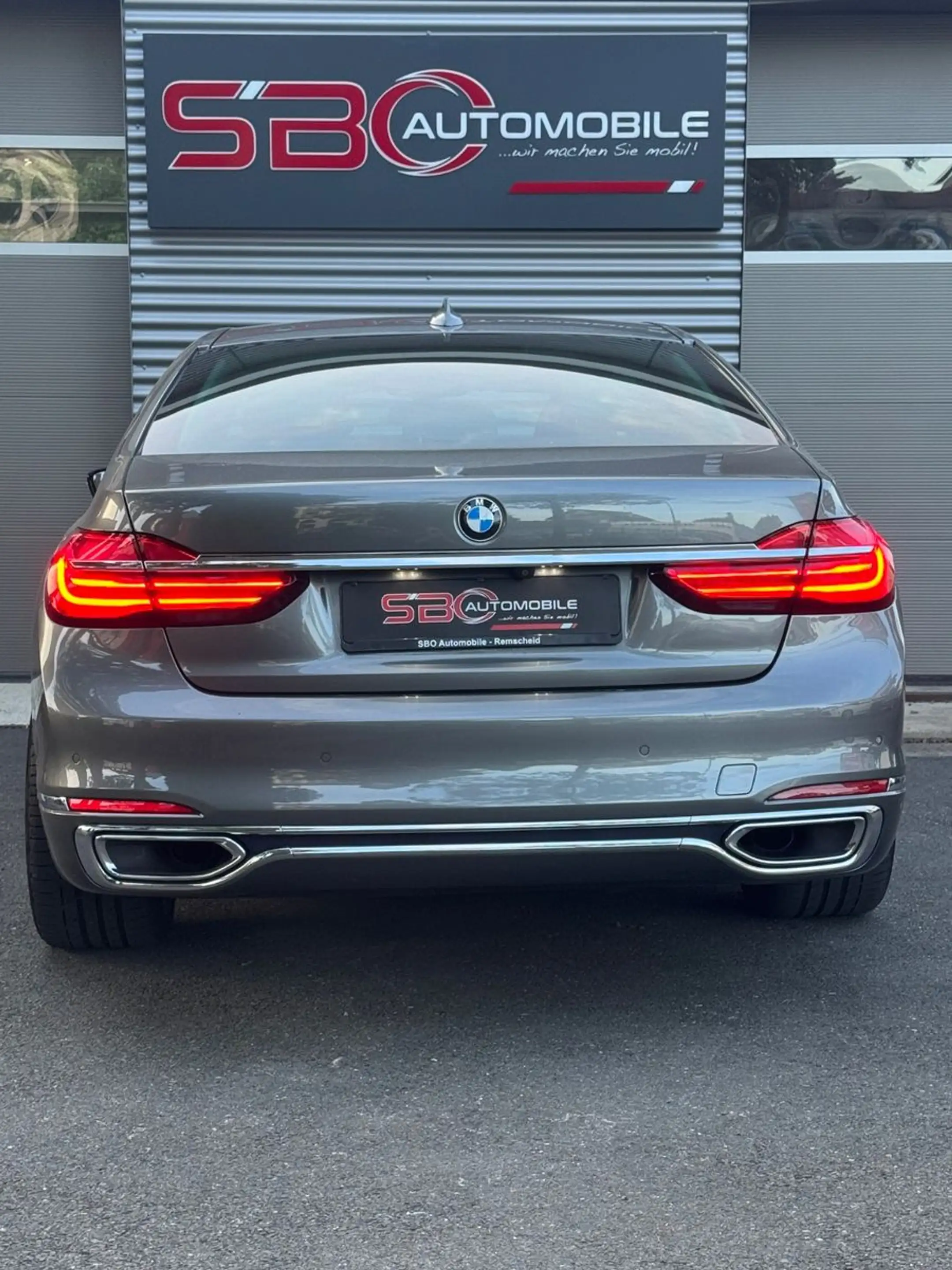 BMW 730 d xDrive — photo 5
