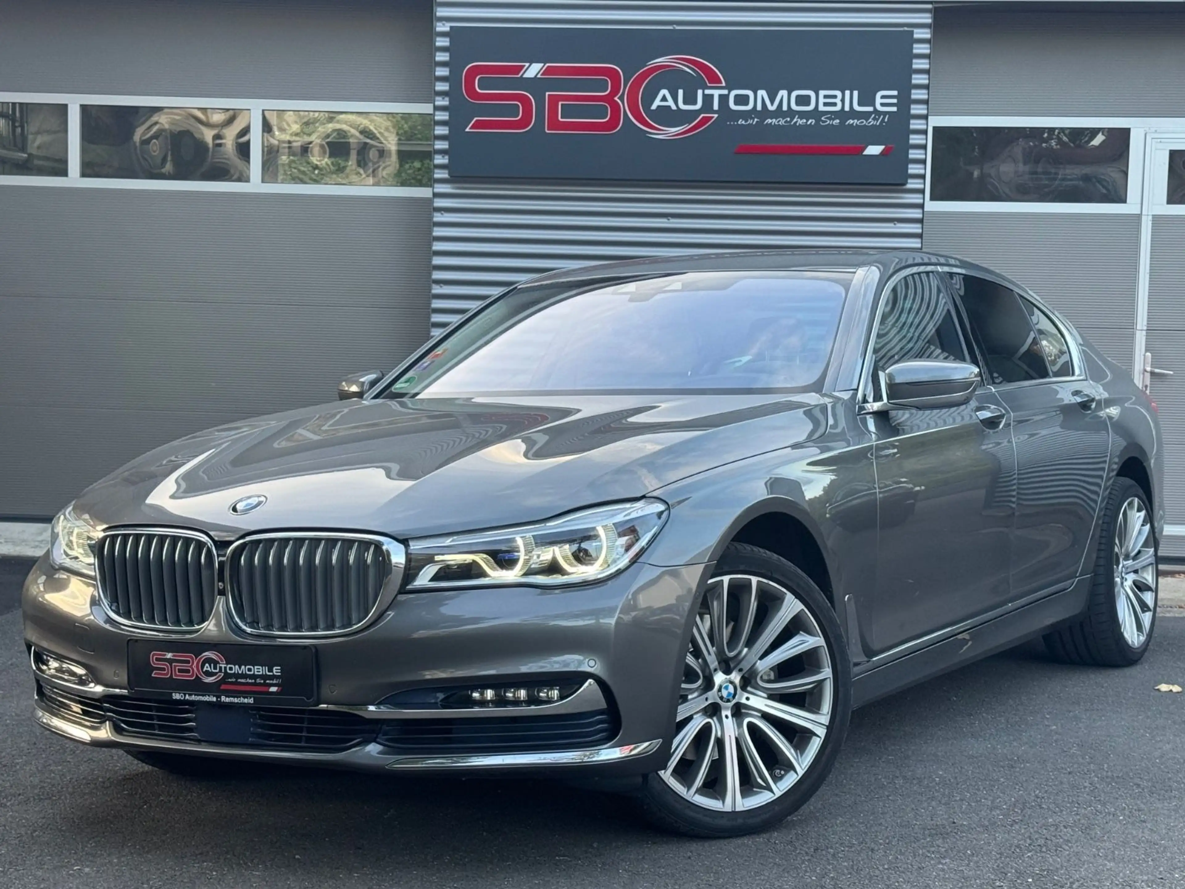 BMW 730 d xDrive — photo 8