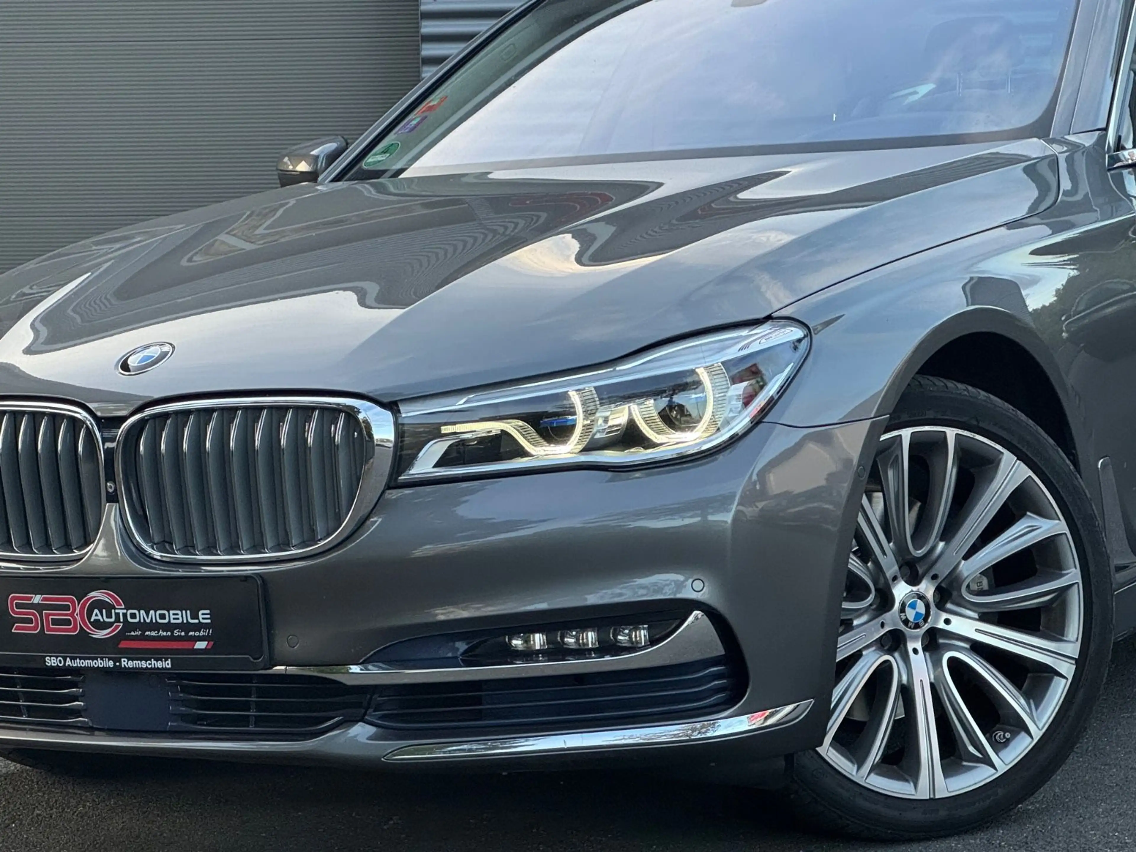 BMW 730 d xDrive — photo 13