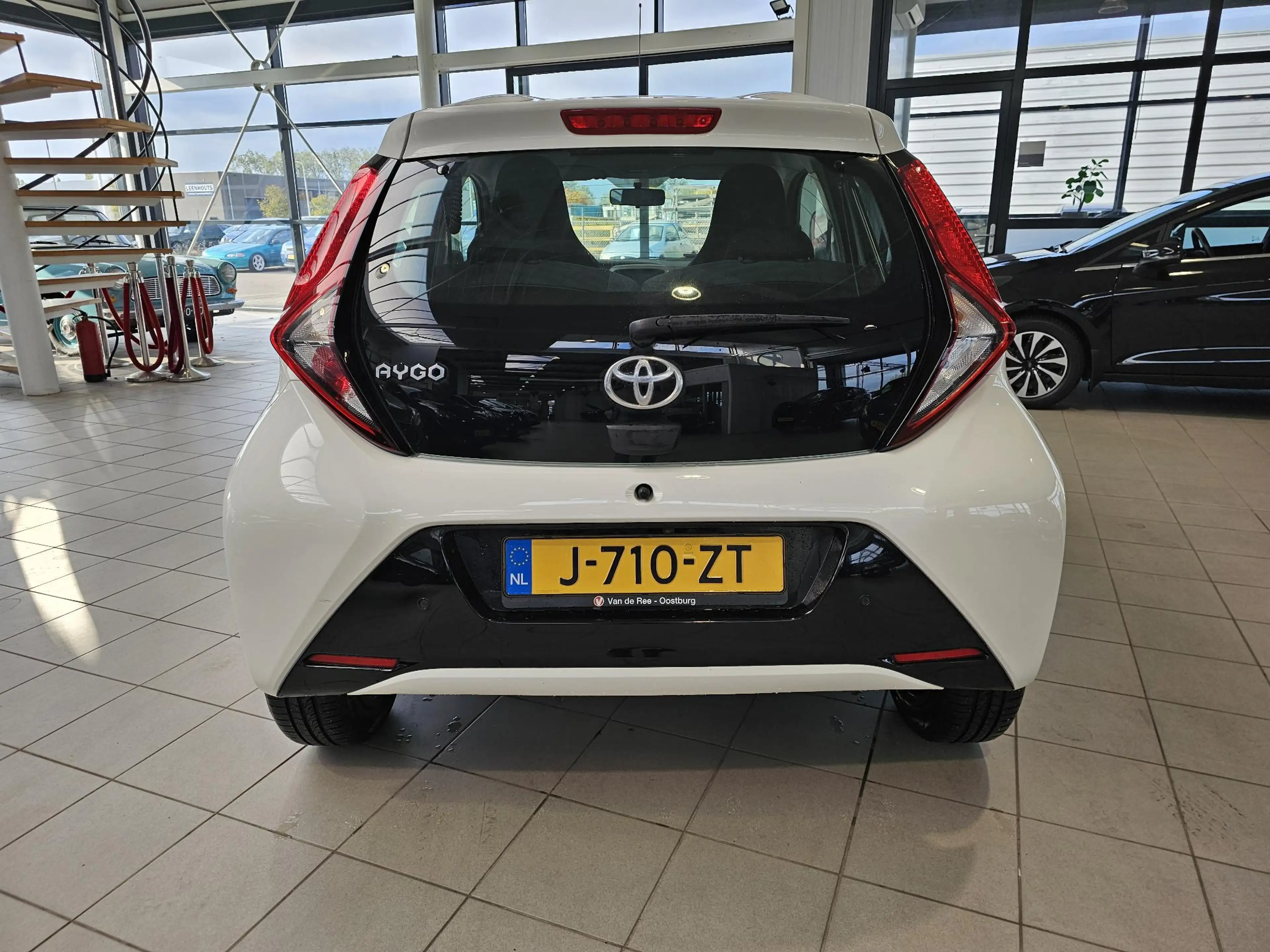 Toyota Aygo 1.0 VVT-i x-play limited — photo 4